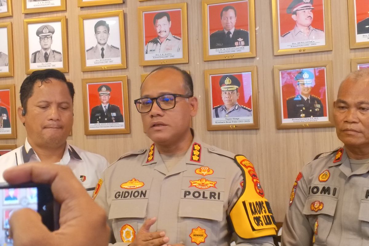 Polisi Selidiki Kasus Guru Hukum Siswa Belajar Di Lantai