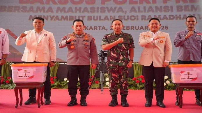 Kapolri dan Panglima TNI Salurkan 161 Ribu Paket Bansos Menyambut Bulan Ramadan