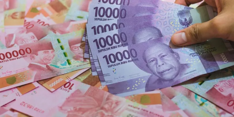 Cek Syarat Pencairan Bantuan Langsung Tunai (BLT) Subsidi BBM 2025