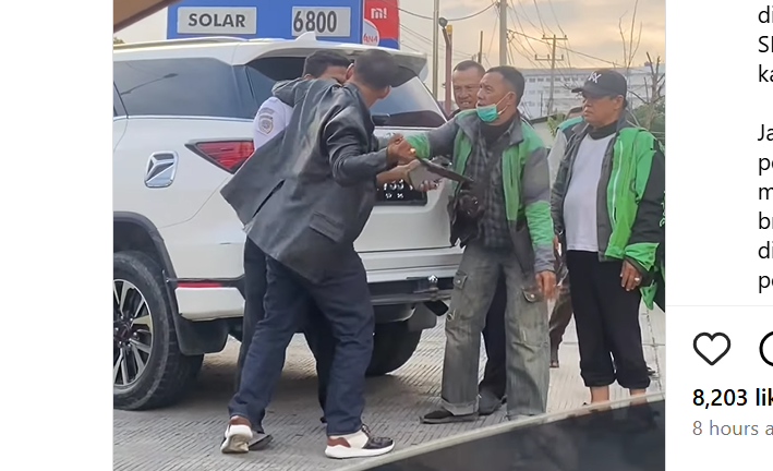 Kondektur Damri Ditusuk Supir Pajero di SPBU Lampung