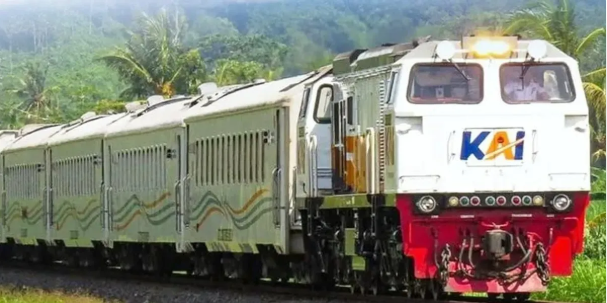 Buruan Jangan Sampai Kehabisan! Begini Cara Jitu Berburu Tiket Kereta Api Tambahan Lebaran 2025