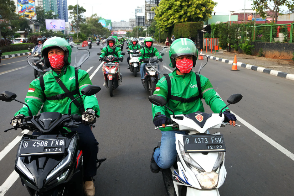Cek Faktanya! Benarkah Pemerintah Beri Bansos Rp600.000 untuk Ojek Online dan Kurir Paket?