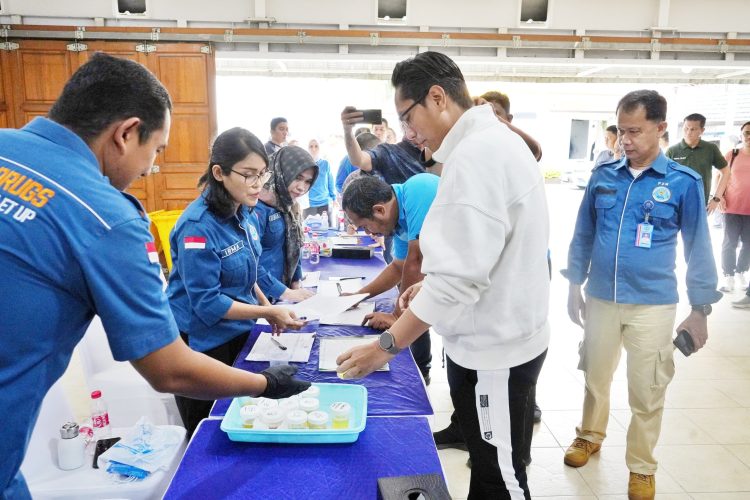 Medan Serius Perangi Narkoba: Wali Kota dan Seluruh Camat-Lurah Ikuti Tes Urine