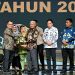 Wagub Sumut Surya Serahkan Penghargaan Lingkungan Hidup 2024 *Tiga Perusahaan Dapat Kategori Emas