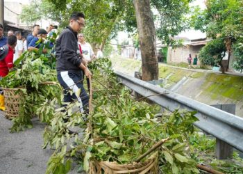 Rico Waas Gotong-Royong Pembersihan Sungai Sei Putih