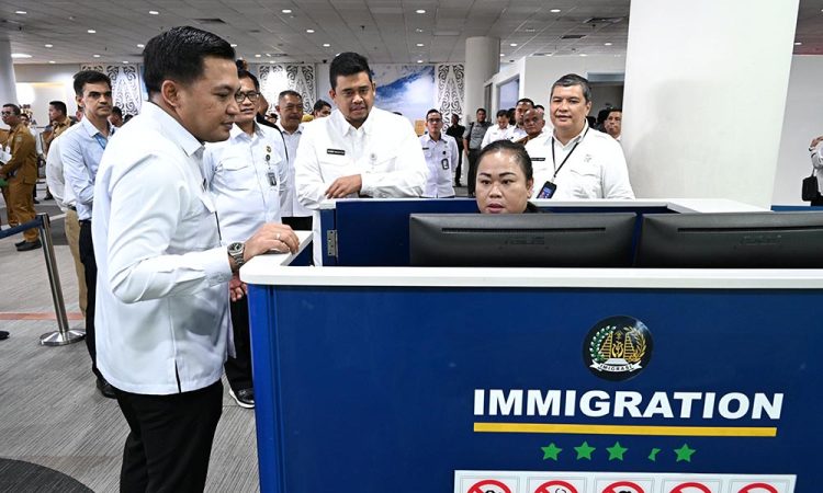 Bobby Nasution Puji Fasilitas Autogate dan PMI Lounge Bandara Kualanamu