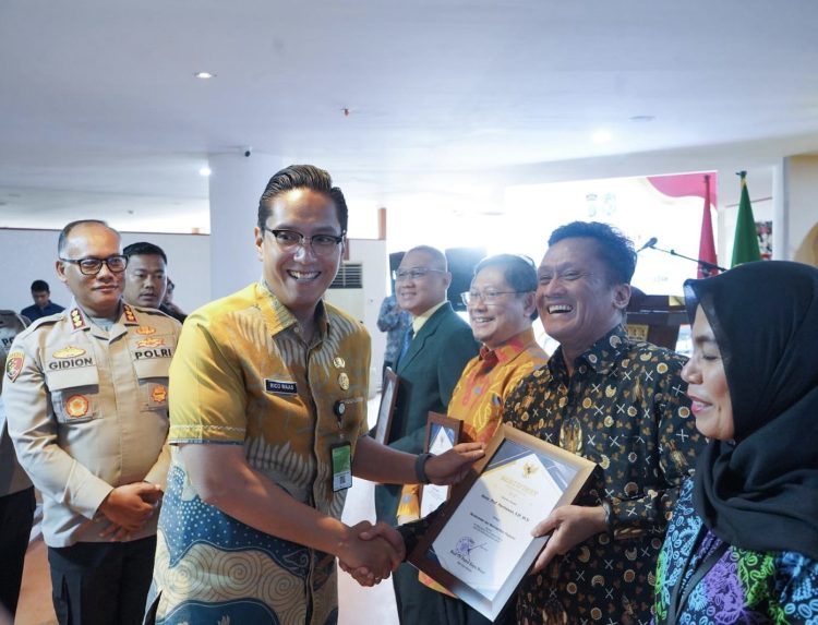 Buka Diskusi Optimalisasi Pelayanan Publik, Rico Waas: Layani Masyarakat dengan Hati dalam Sistem yang Terintegrasi