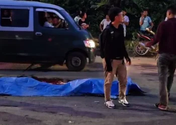 Dua Bersaudara Tewas Terlindas Truk Kontainer di Belawan, Ibu Korban Histeris