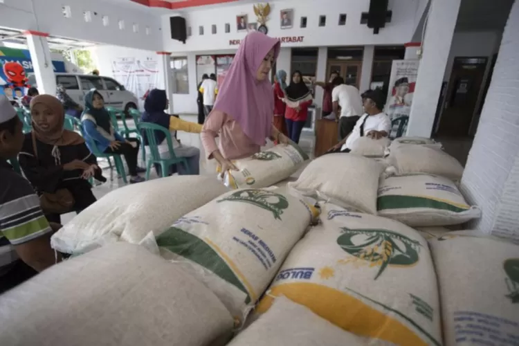 Pemerintah Gulirkan Enam Program Bantuan Ekonomi untuk Bulan Juni 2025