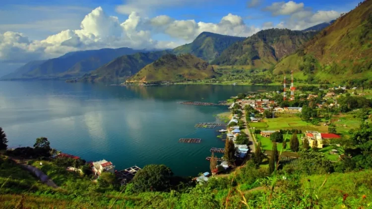 Destinasi Wisata Alam di Sekitar Medan yang Memukau