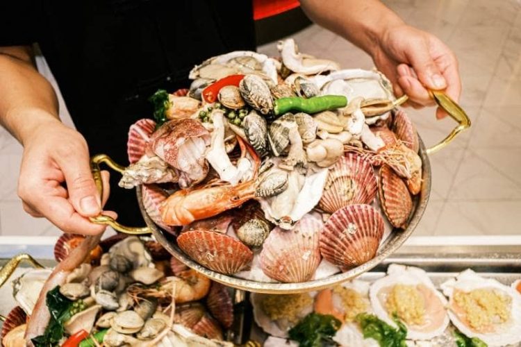 Tempat Makan Seafood Terbaik di Medan yang Selalu Ramai