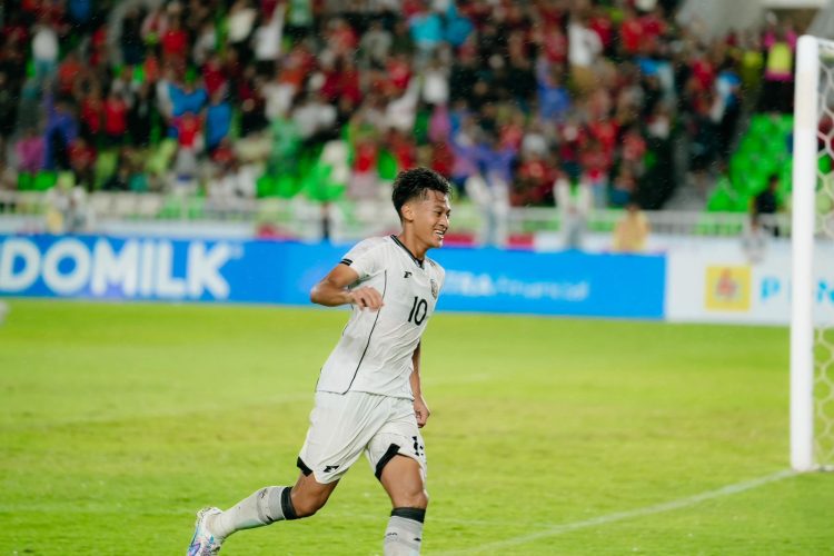 Selebrasi Gol Mierza Firjatullah Berujung Jatuh ke Parit, Timnas U-17 Imbang 2-2 Lawan Tajikistan