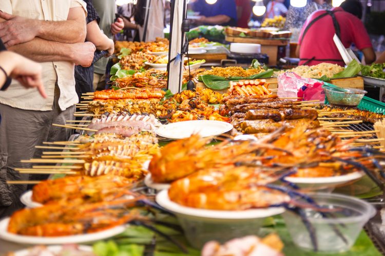 Medan Malam Hari: Dari Street Food hingga Hiburan Kota yang Memikat
