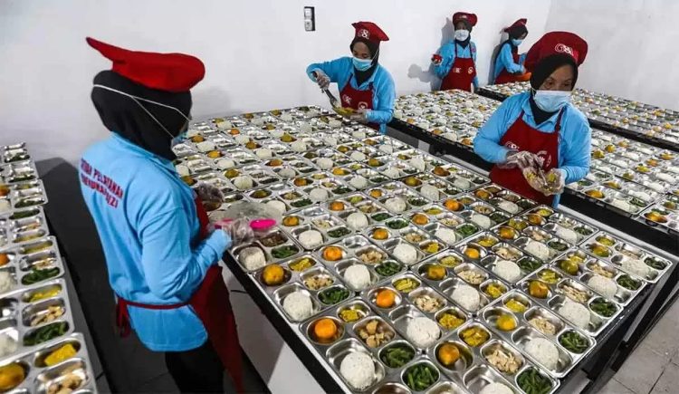 Ini Nomor Hotline Resmi Kemenkes untuk Laporan Keracunan MBG