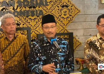 Mensos Paparkan Sistem Digitalisasi Bansos di Hadapan Kades Banyuwangi.