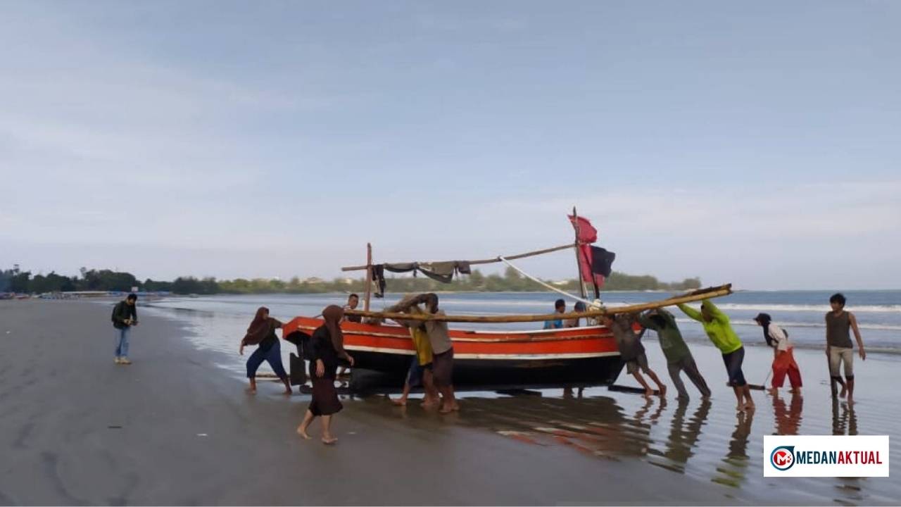 Peran Bantuan Sosial dalam Menopang Kehidupan Nelayan Bengkulu