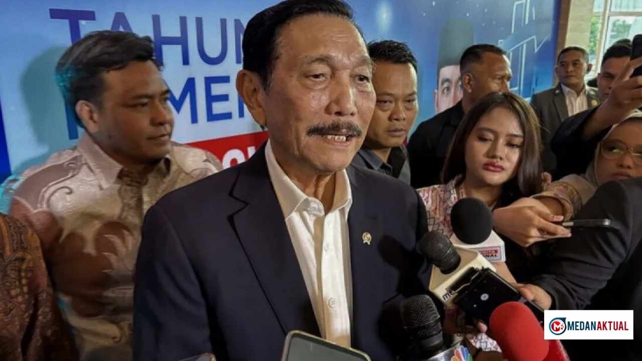 Peluncuran Bansos Digital Diundur Lagi, Luhut Targetkan November