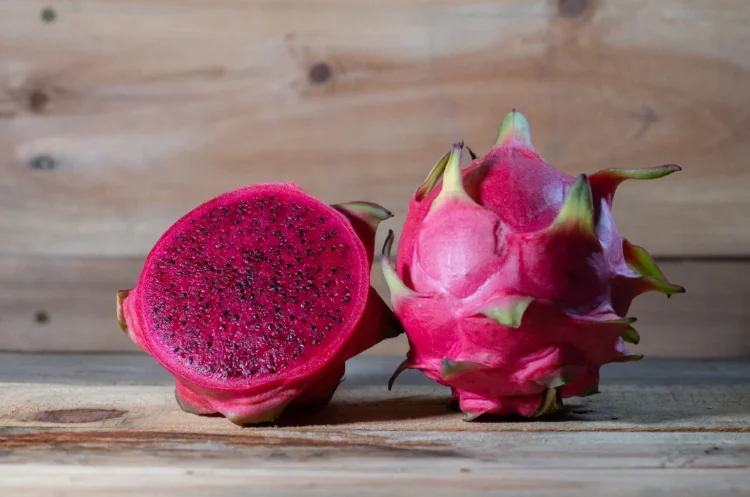 10 Manfaat Buah Naga Bagi Kesehatan