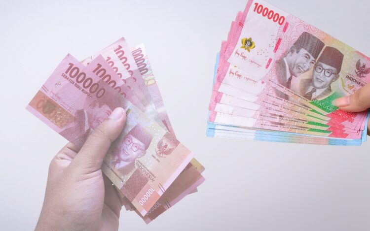 Cara Cek Status Penerima BLT Kesra Rp300 Ribu per Bulan