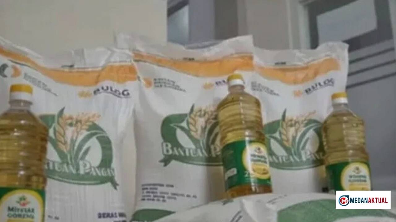 Resmi! Pemerintah Salurkan Bansos Beras dan Minyakita, Cek Cara Ambilnya di Sini