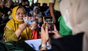 Bansos Terbaru yang Sedang Dicairkan, begini cara mudahnya