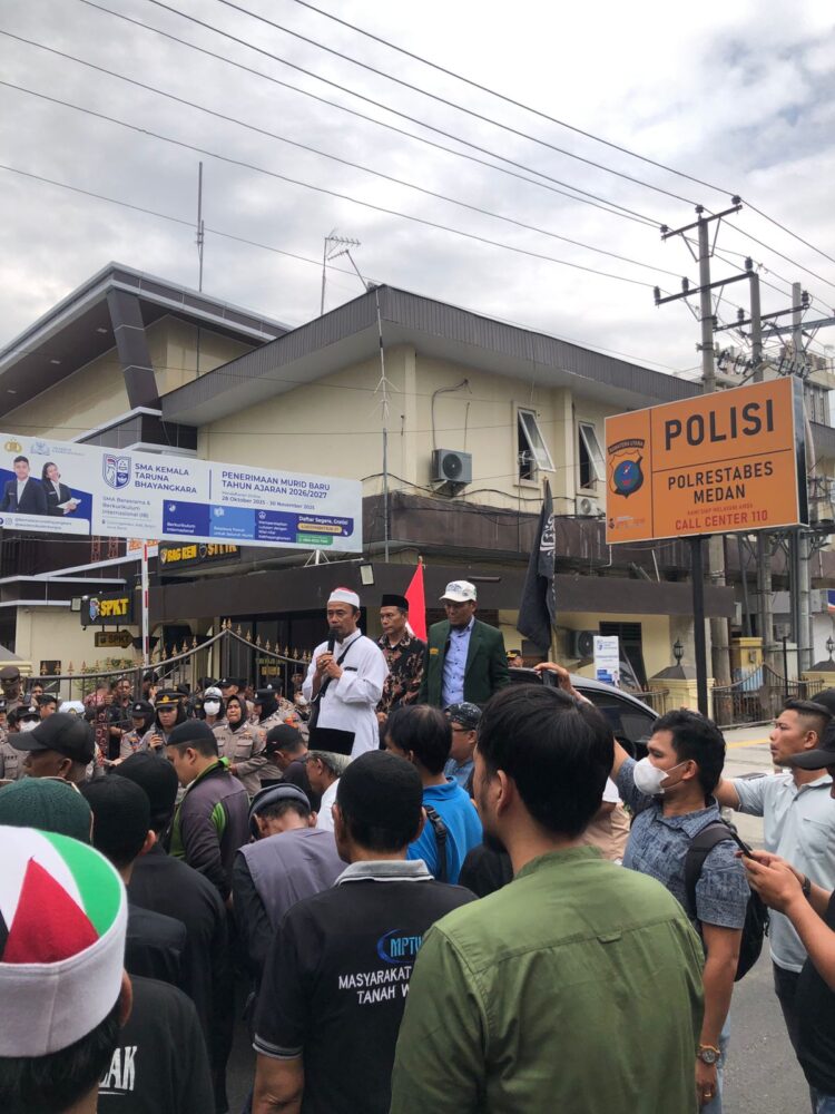 Aliansi Ormas Islam Aksi di Polrestabes Medan Tolak Penggusuran Masjid Al-Ikhlas