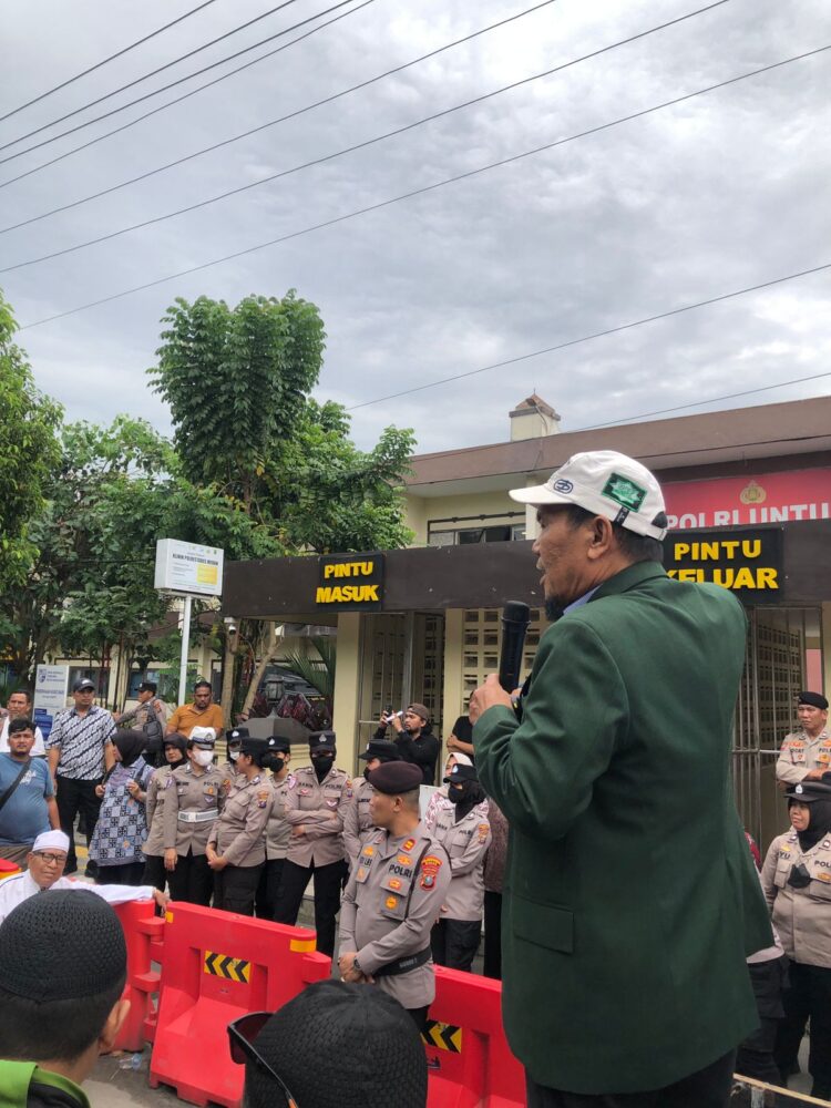 Aliansi Ormas Islam Aksi di Polrestabes Medan Tolak Penggusuran Masjid Al-Ikhlas